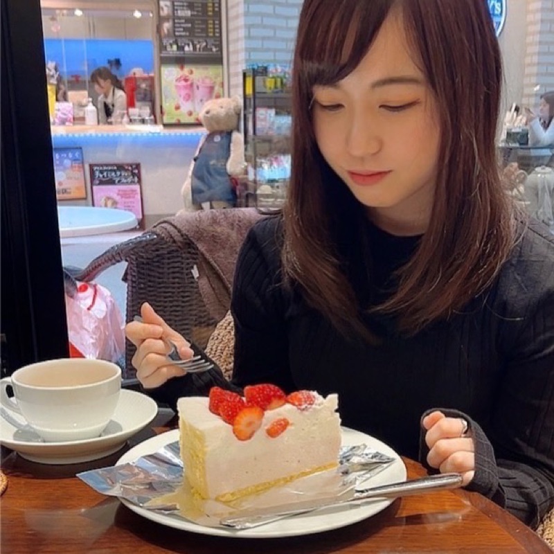 本吉　朋子