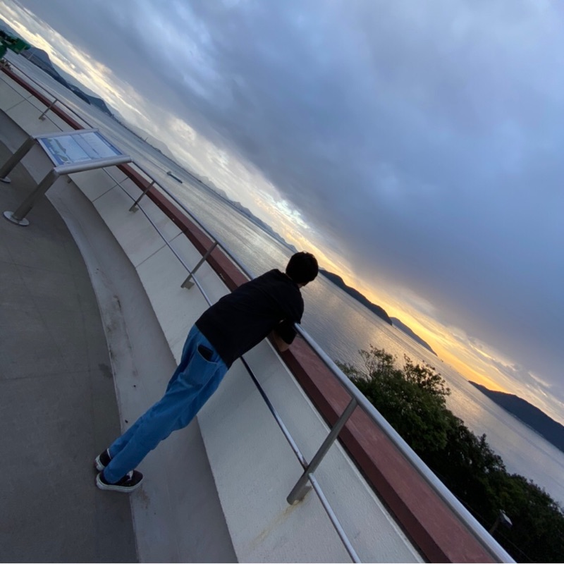 上井楽斗