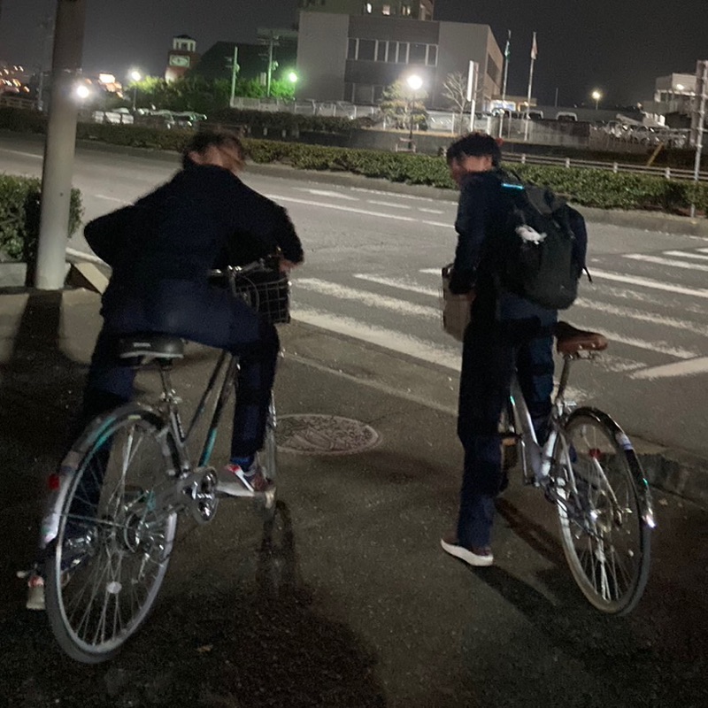 ぼ