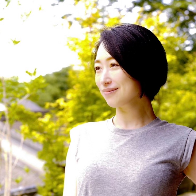 鶴野まひろ