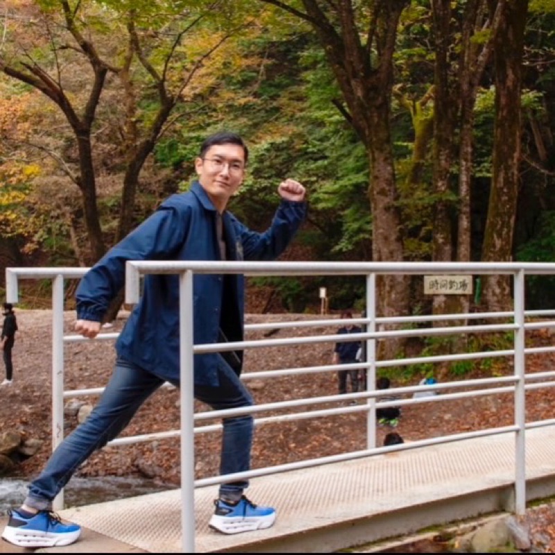 苅込　佳亮