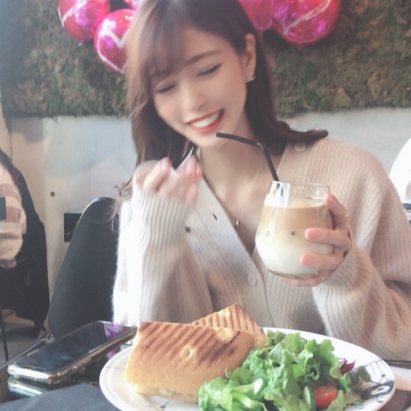 安井なぎさ