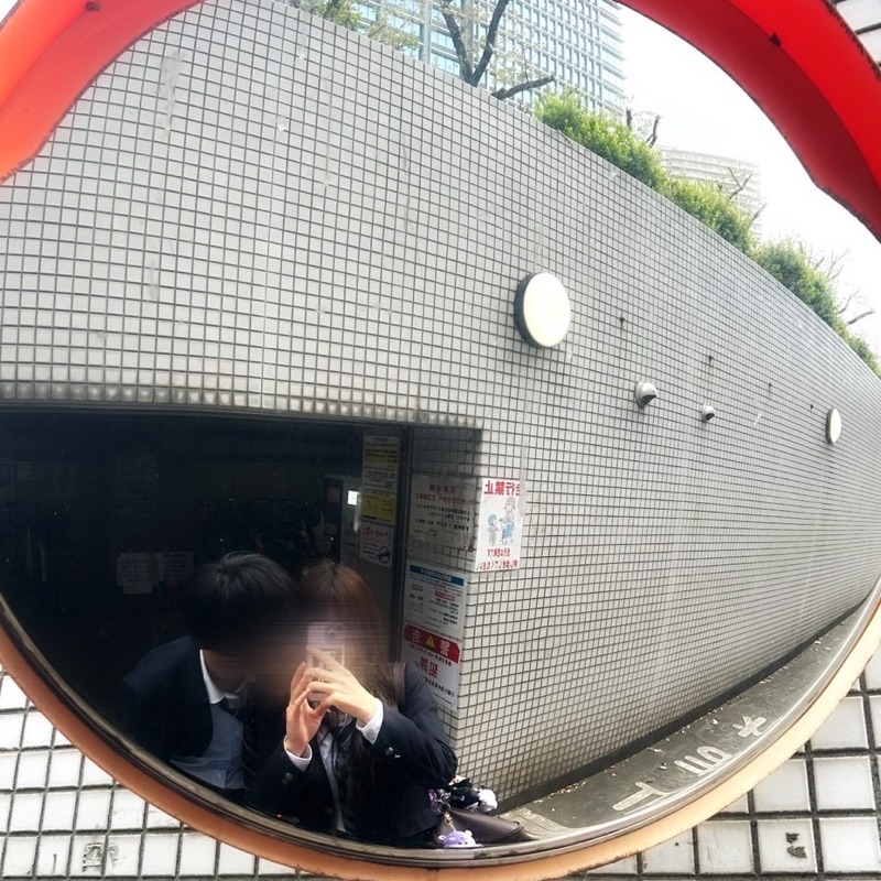 じ