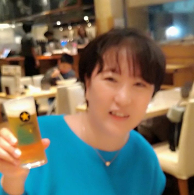母