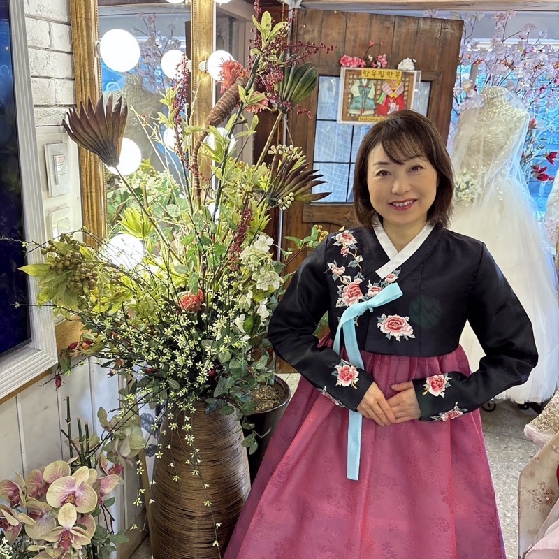 石渡由美
