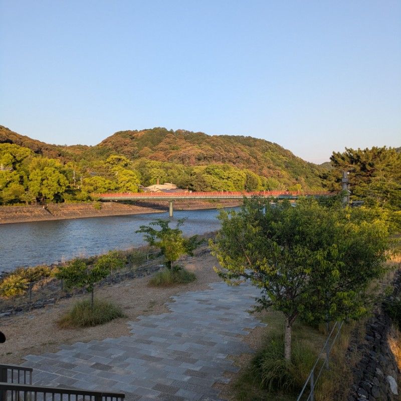 井上