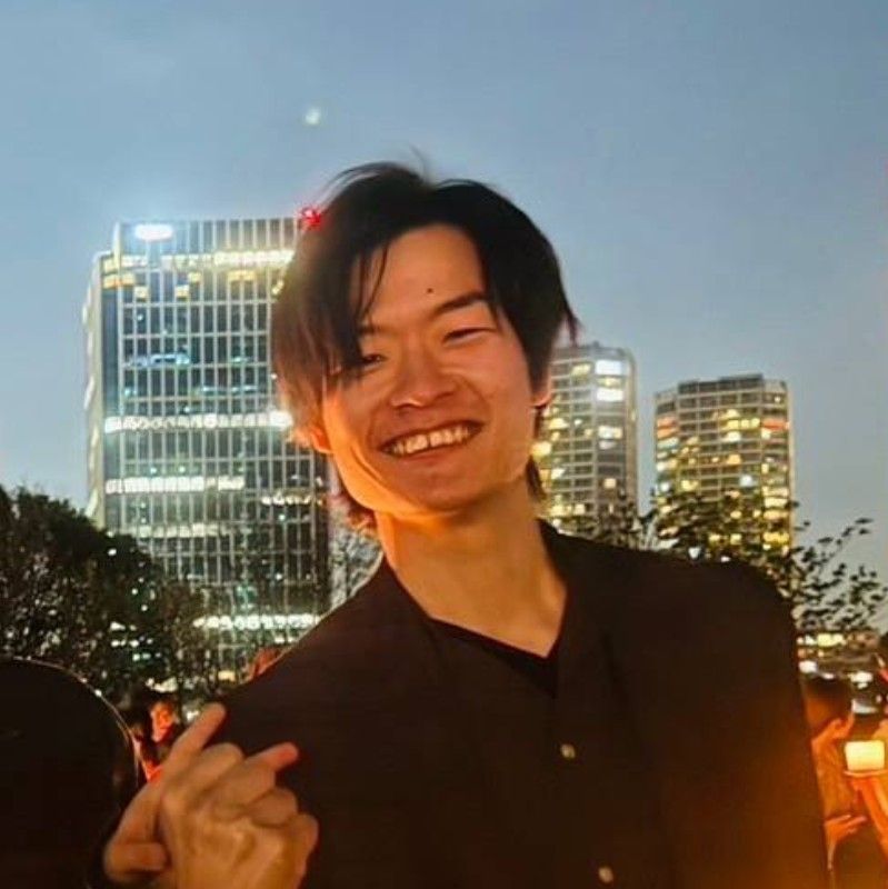 角 謙二郎