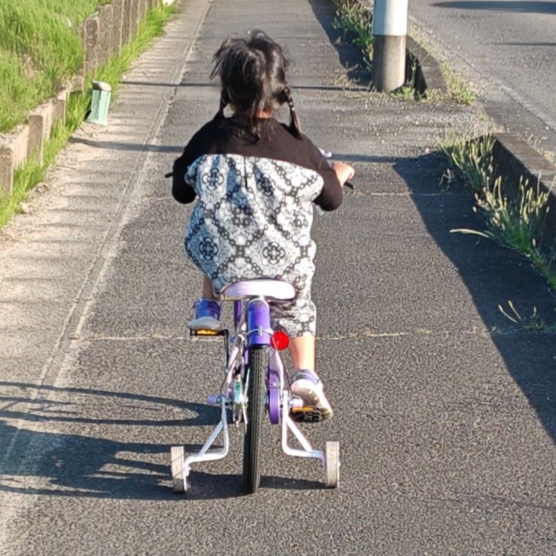 尾関　千浪