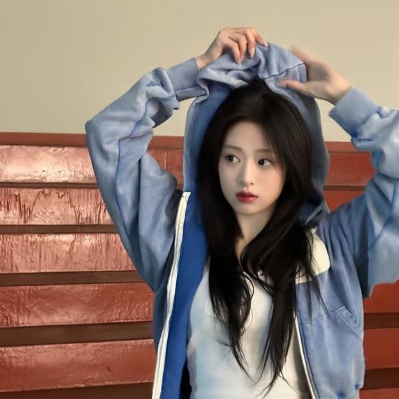 岡田彩椰
