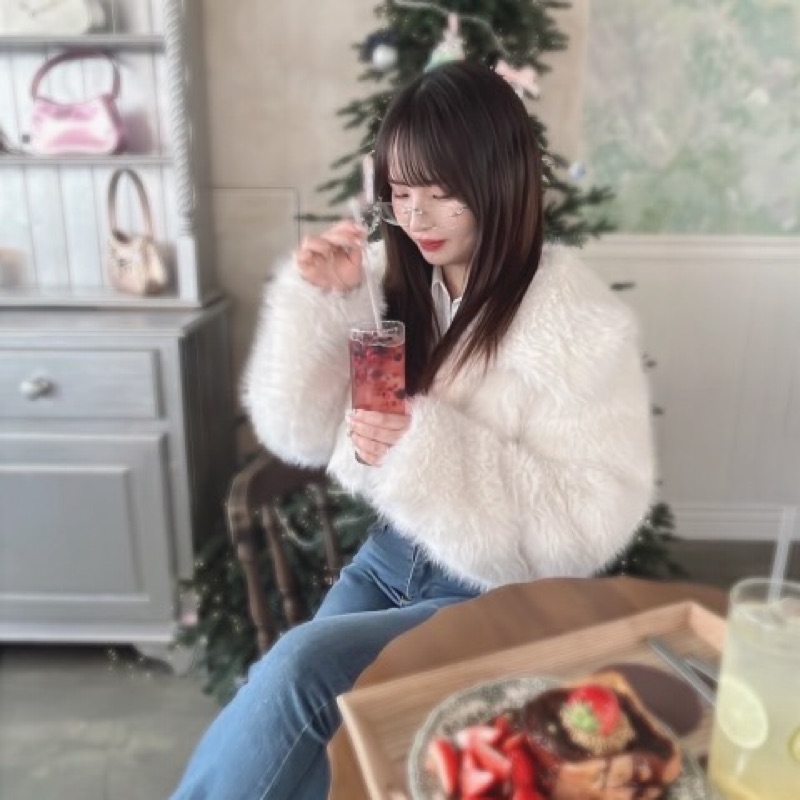 岸 彩乃