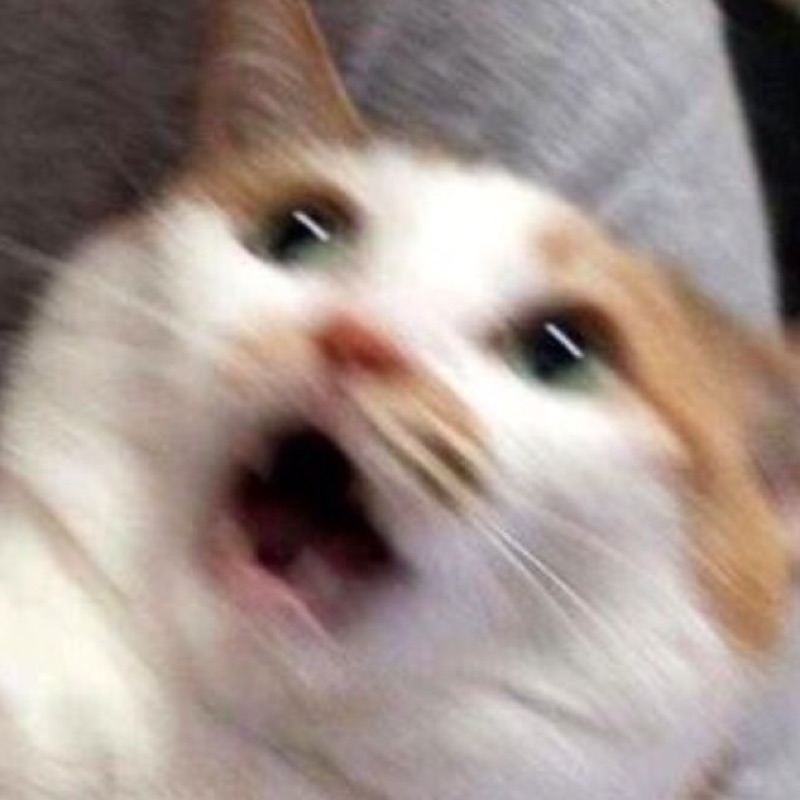 コマツ