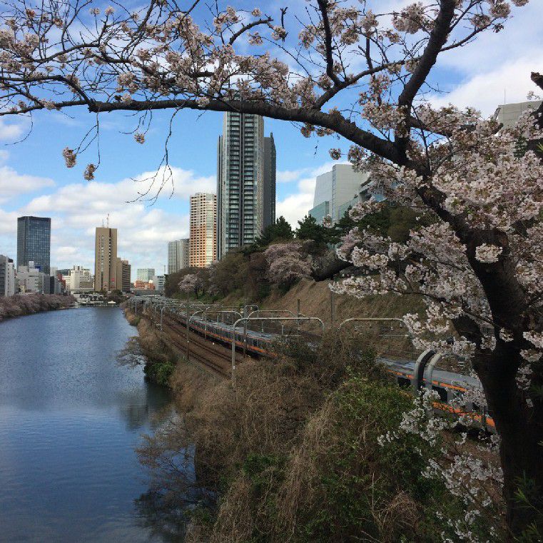 山下　幸夫