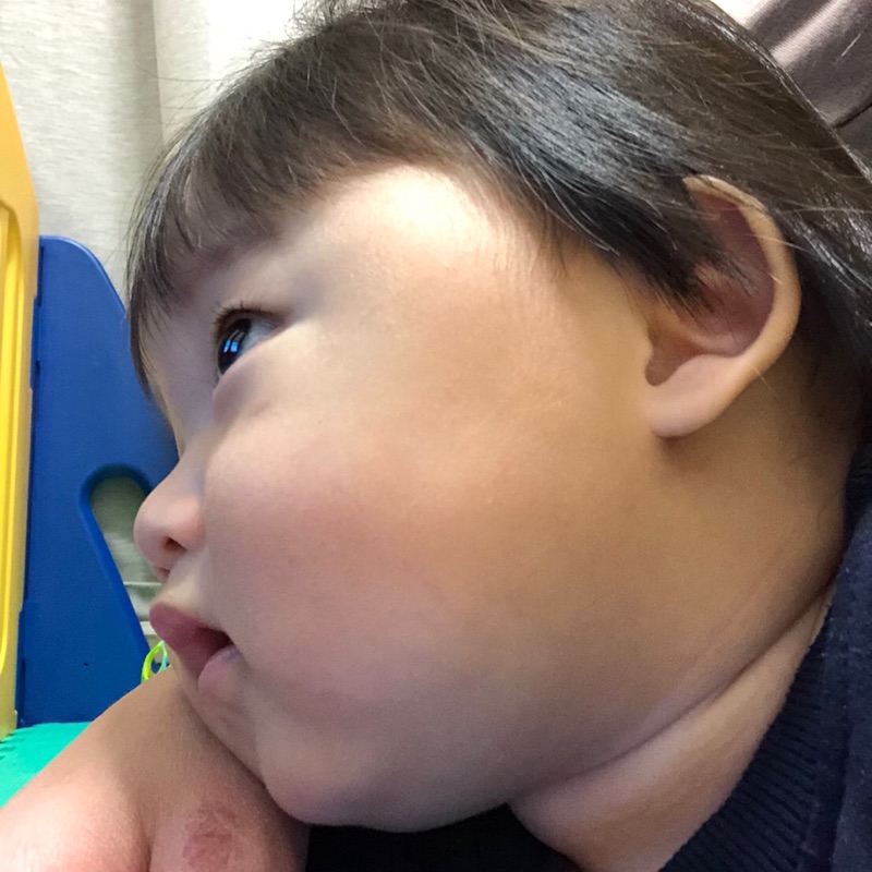 石塚　詩織