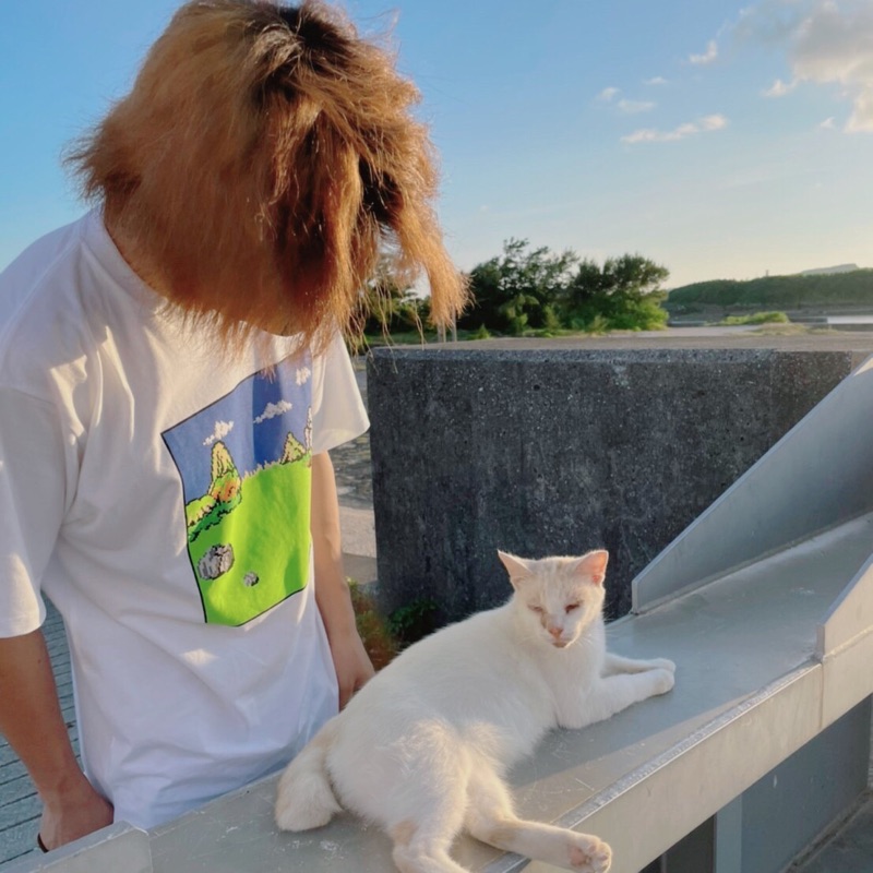 けん
