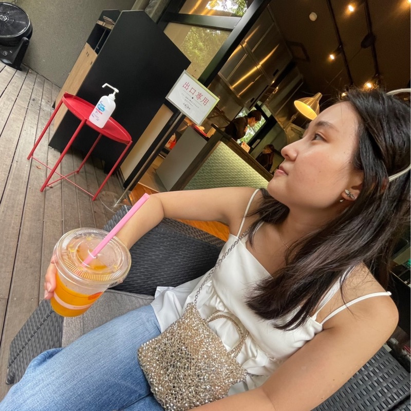 石渡すみれ