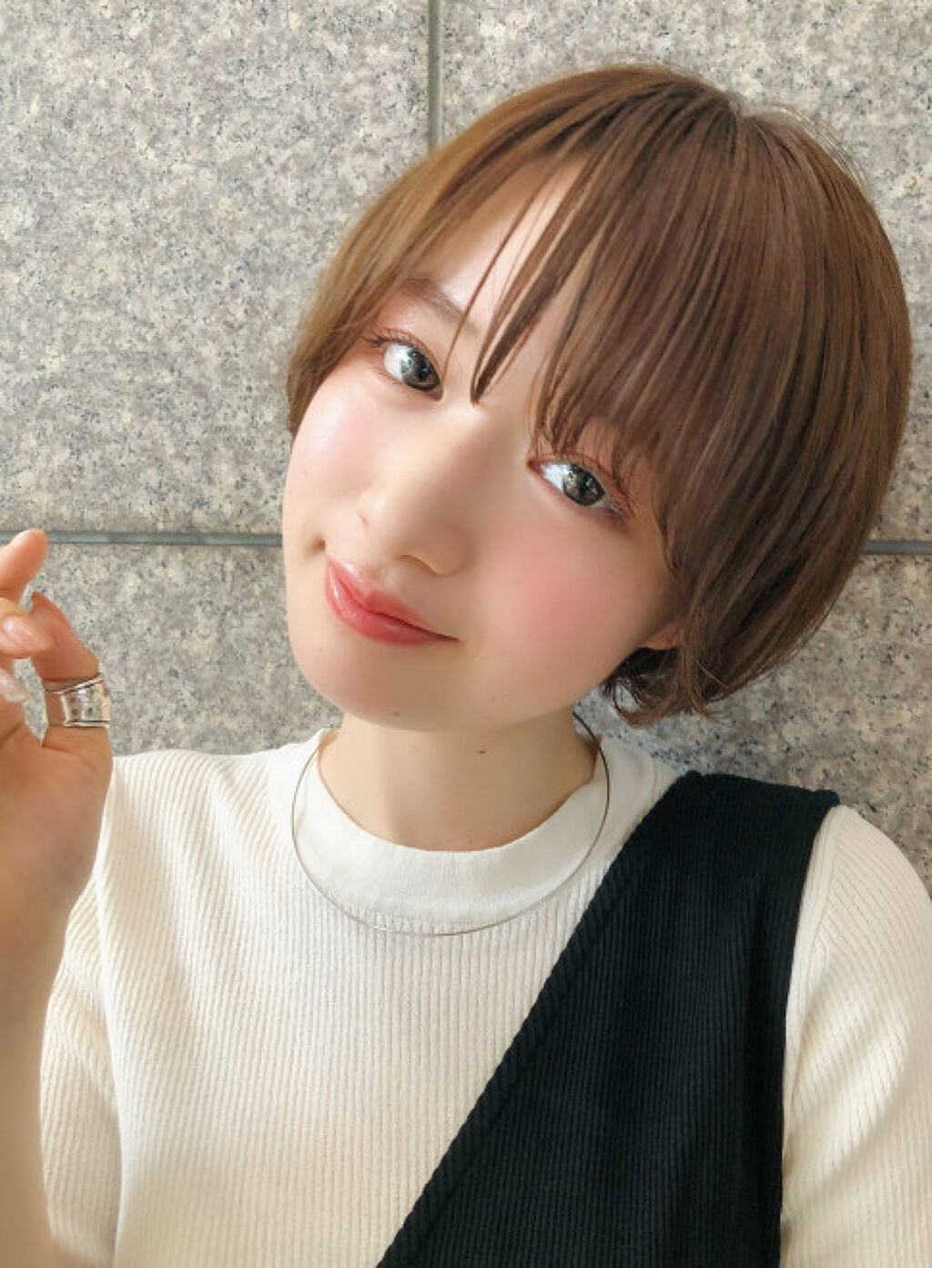 「ツヤ肌ファンデーションの魅力をぎゅっと紹介!【パウダー・リキッド・クッションタイプ別】」の画像(#105545)