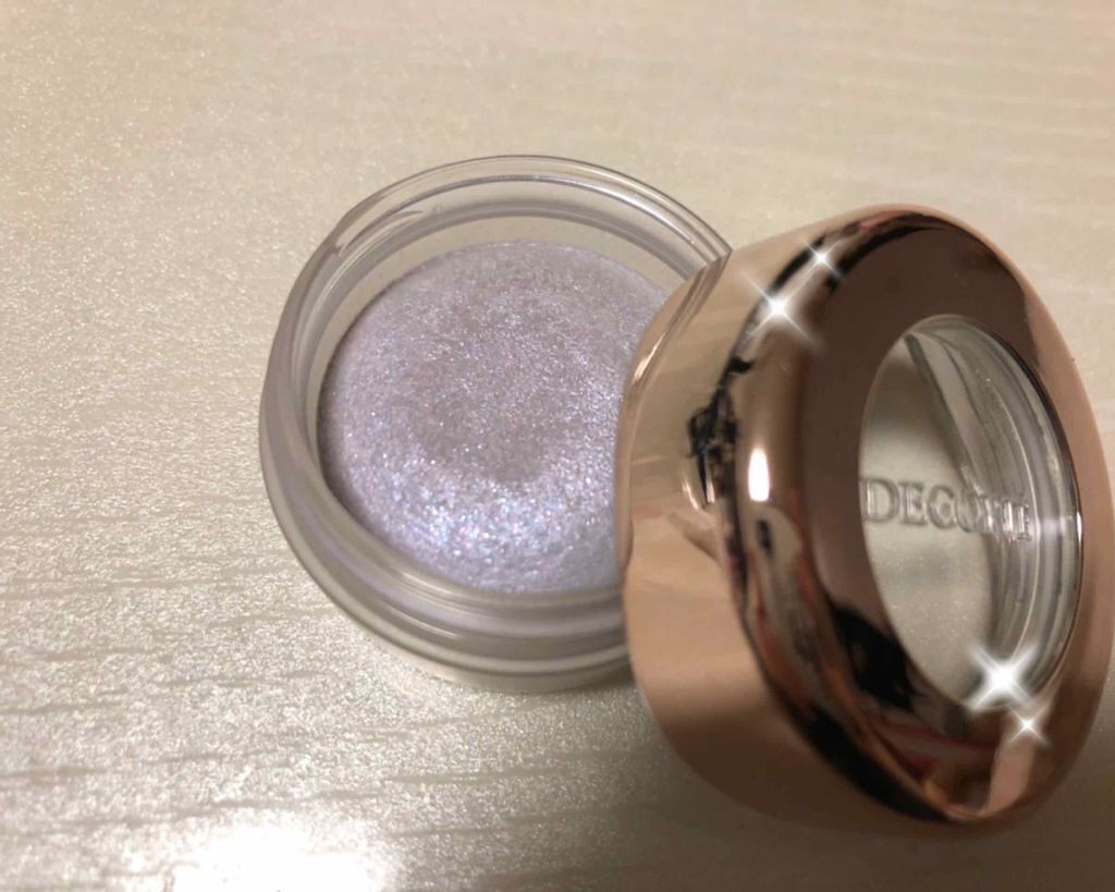 「透明感はラベンダーアイシャドウで手に入るんです。プチプラ・デパコス別おすすめ商品14選。」の画像(#109923)