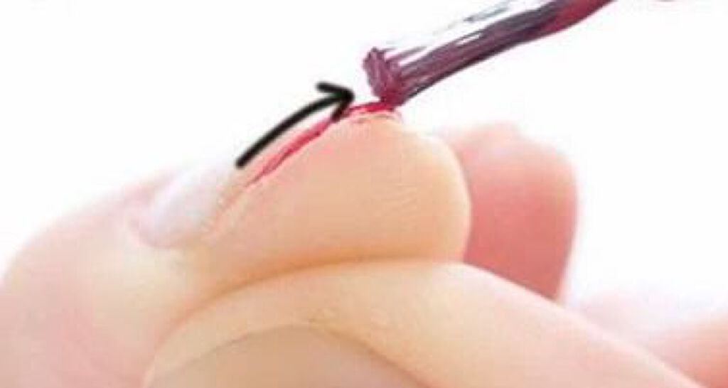 「【マニキュアの塗り方】基本から教えちゃいます!セルフネイルで指先を綺麗にしよう」の画像(#167742)