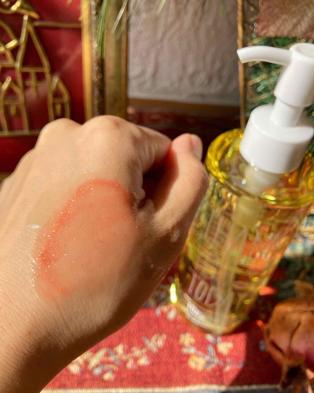 ホホバオイルはクレンジングにも使えるって本当 ポイントと注意点もご紹介 Lips