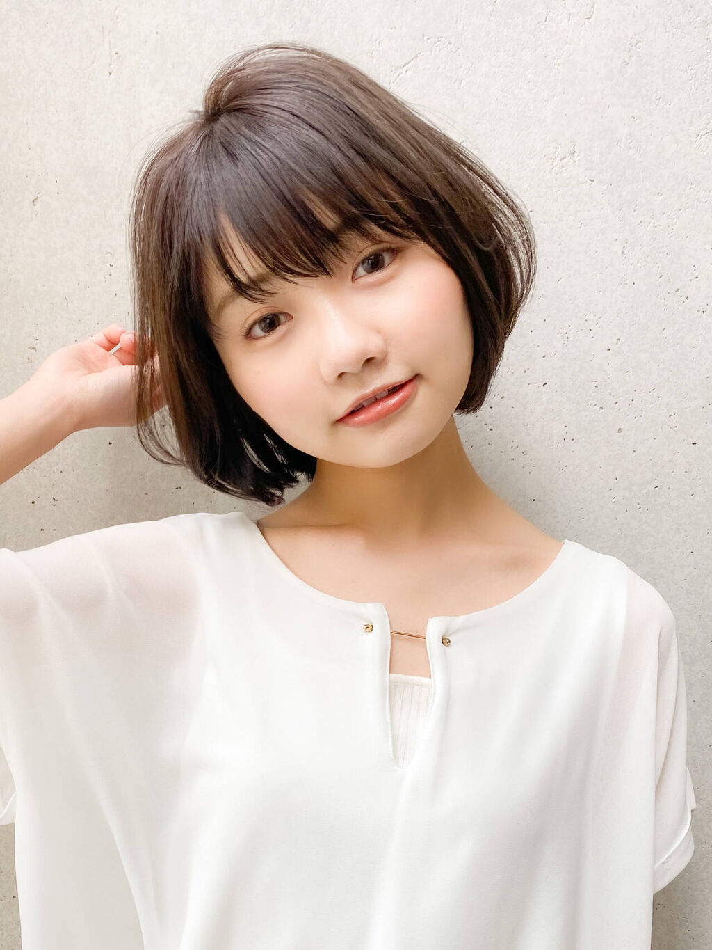 流行りの細眉で垢抜けたい 眉毛の整え方 描き方を徹底解説 おすすめの美眉アイテム14選 Lips