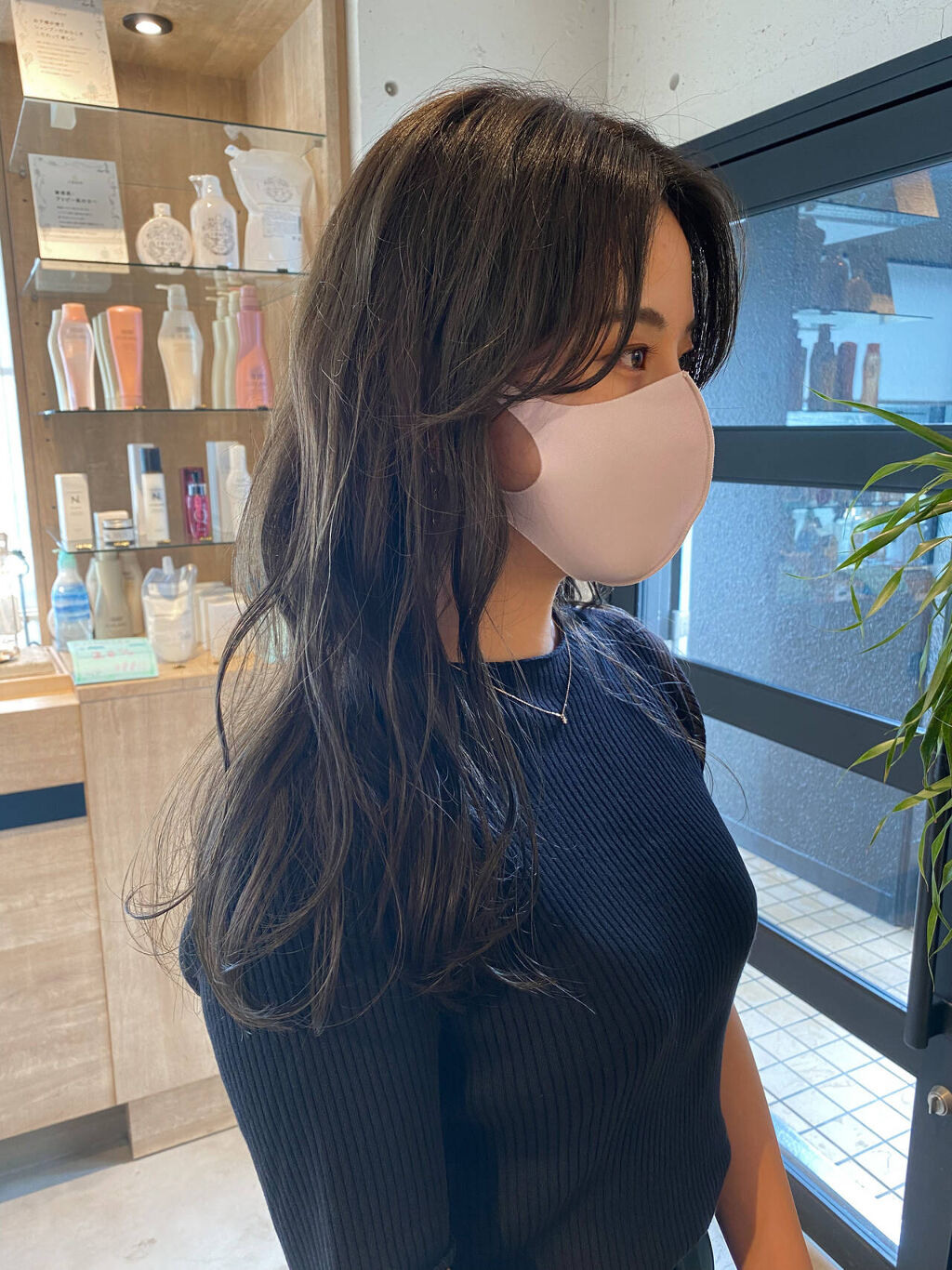 黒染めを使わず黒系ヘアカラーに アフター写真付き 市販カラー剤 美容室で見せたいカラー図録 Lips