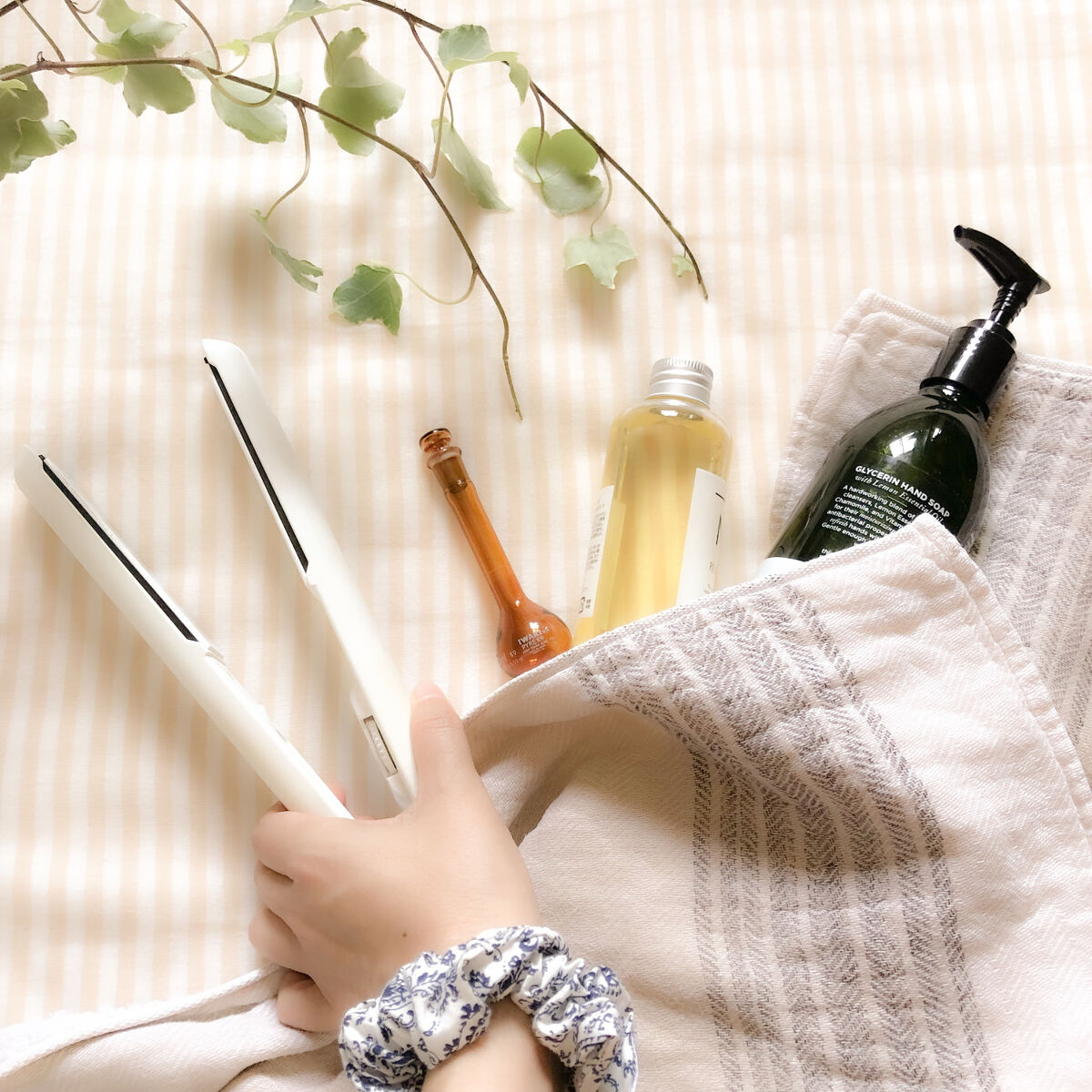 ストレートアイロン前に使えるヘアオイルおすすめ15選｜つける順番も