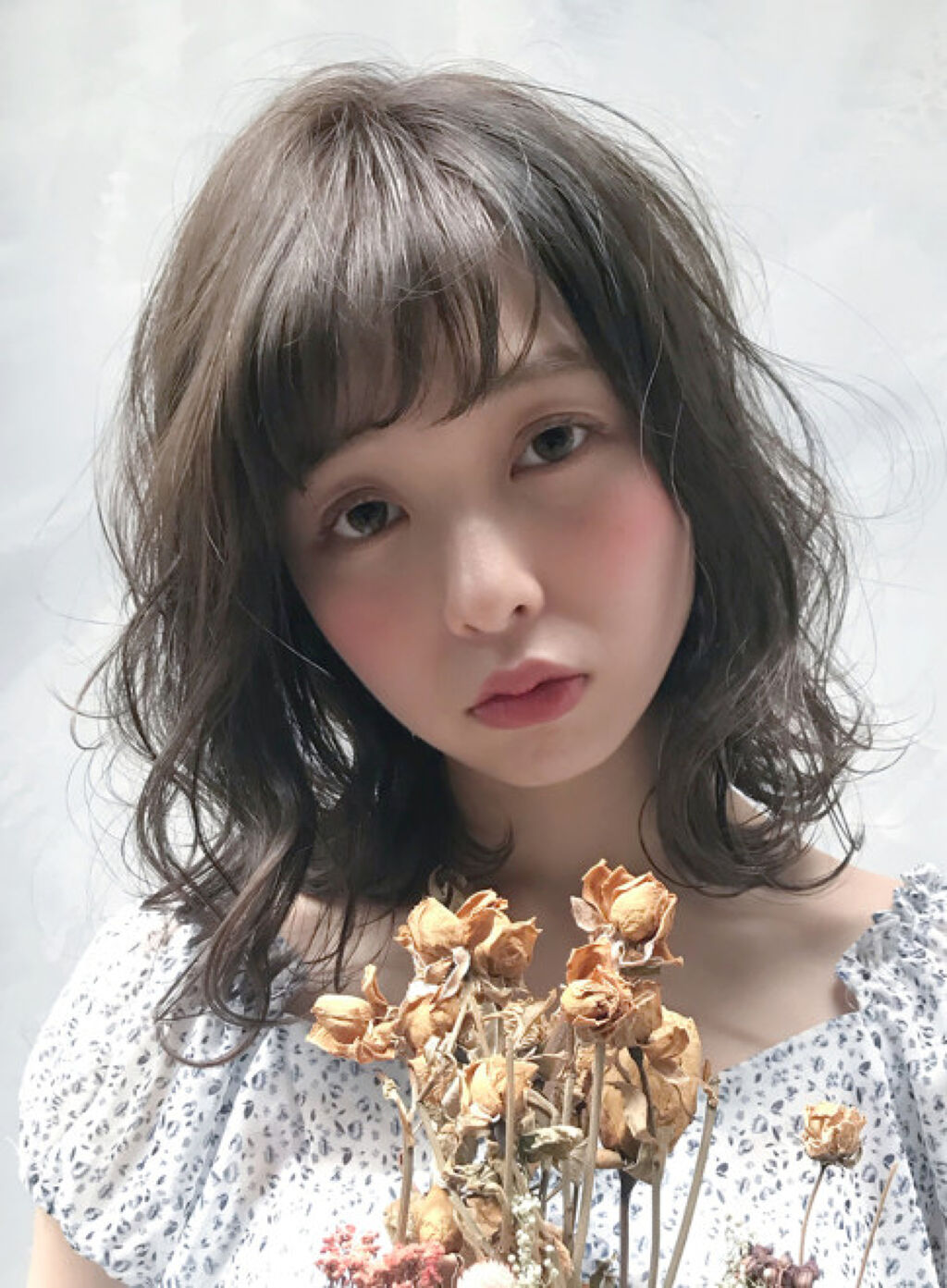 「【丸顔メイク講座】かわいいだけとは言わせない!丸顔さんのお悩み解決メイク術&おすすめコスメ」の画像(#95210)