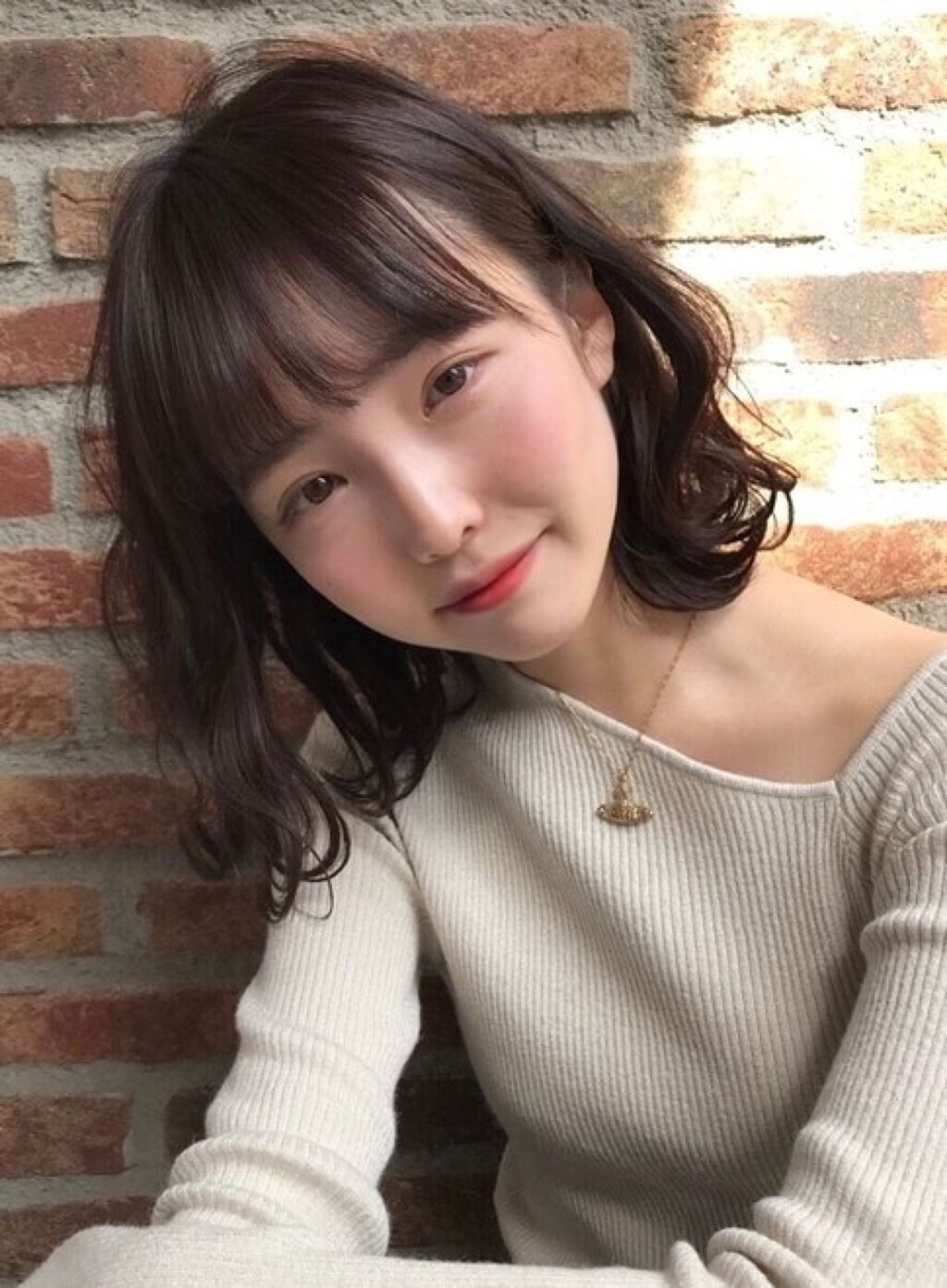 「【丸顔メイク講座】かわいいだけとは言わせない!丸顔さんのお悩み解決メイク術&おすすめコスメ」の画像(#95306)