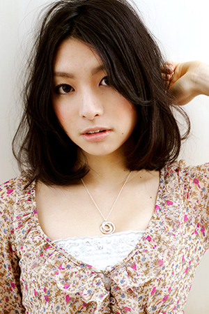 前髪なしさんにオススメの黒髪スタイル♪