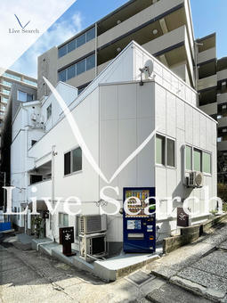 ミスズマンション 203 【東京都四谷三丁目駅】 の外観写真