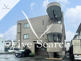 シャイニーハイツ 104 【埼玉県吉川駅】 の外観写真