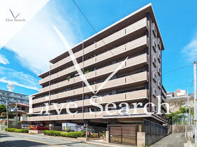 アムール香椎駅南 707 【福岡県西鉄貝塚線香椎宮前駅】 の外観写真