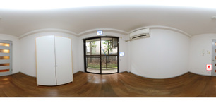 メゾン・ド・マーツ 105 【東京都狛江駅　】 の外観写真