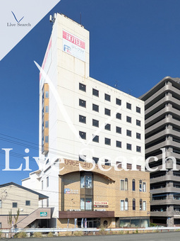 リバープラザ 301 【熊本県ＪＲ鹿児島本線 / 八代駅 徒歩38分 九州新幹線 / 新八代駅 徒歩5400ｍ 【バス】 本町３丁目 停歩160ｍ】 の外観写真