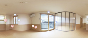 サンパティークA館 102 【埼玉県京浜東北・根岸線　大宮駅　バス所要時間14分　西遊馬消防出張所バス停　徒歩3分】 の外観写真