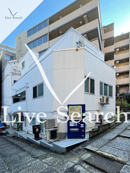 ミスズマンション 201 【東京都四谷三丁目駅】 の外観写真