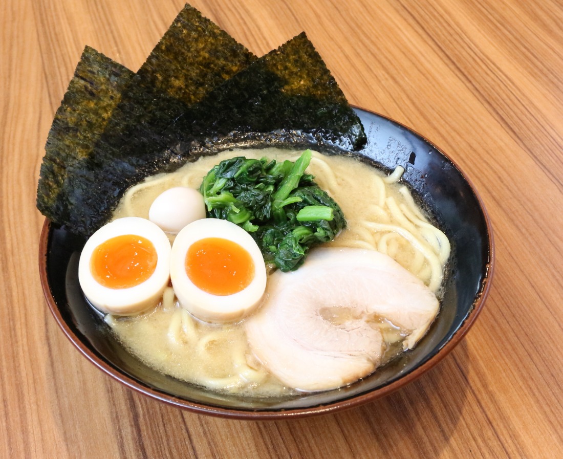 横浜家系ラーメン 壱角家 広島祇園店 広島市安佐南区 ラーメン オートクウェブ