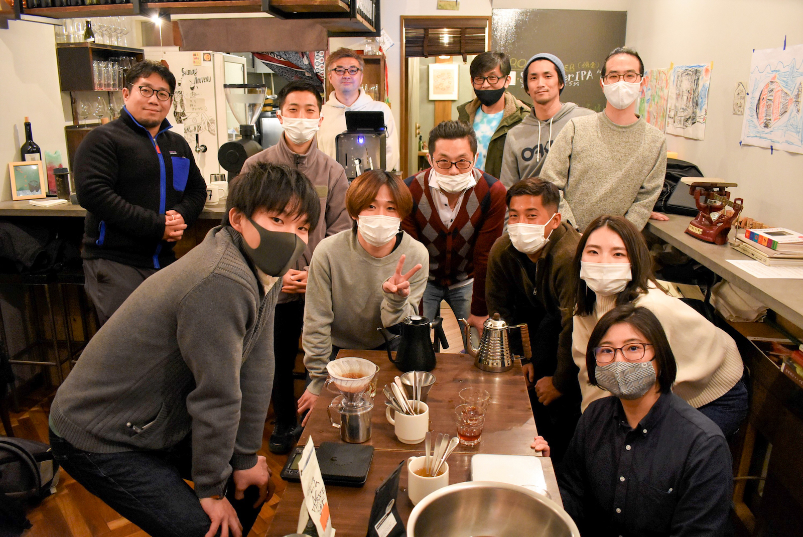 一杯のコーヒーをきっかけに繋がっていくコーヒーサロン参加者達の様子