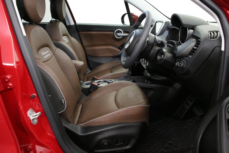 FIAT500Xクロス 純正タッチスクリーンモニター【パスコード無し】送料無料 FIAT500Xクロス 純正タッチスクリーンモニター【パスコード無し