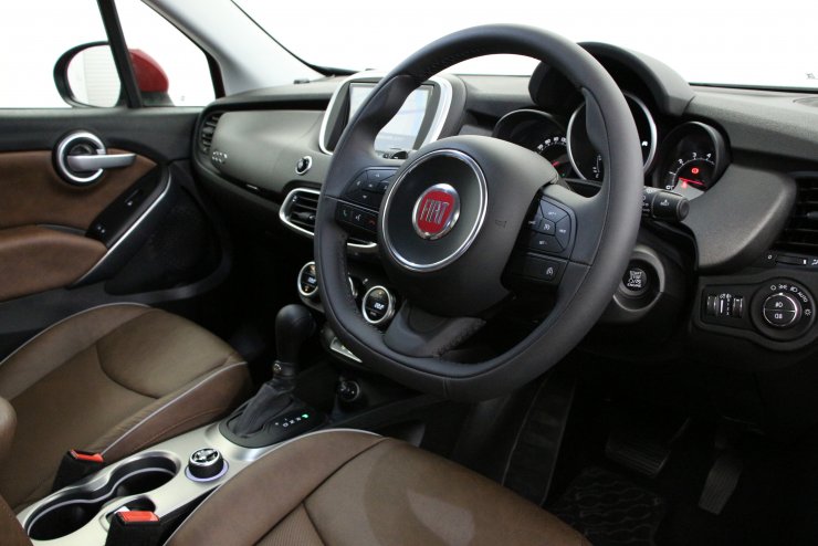 FIAT500Xクロス 純正タッチスクリーンモニター【パスコード無し】送料無料 フィアット 500X クロスプラス 4WD カロッツェリアSDナビ 地デジ