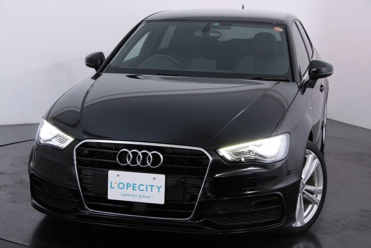 アウディ A3スポーツバック 1.4TFSI シリンダーオンデマンド Sライン