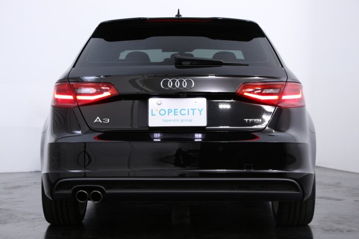 アウディ A3スポーツバック 1.4TFSI シリンダーオンデマンド Sライン