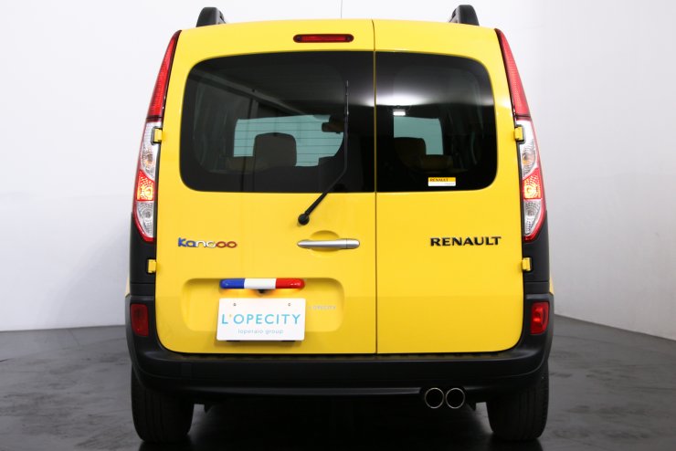 ルノー カングー LA POSTE ミニカー 1/43 - メルカリ 【レア日本未入荷