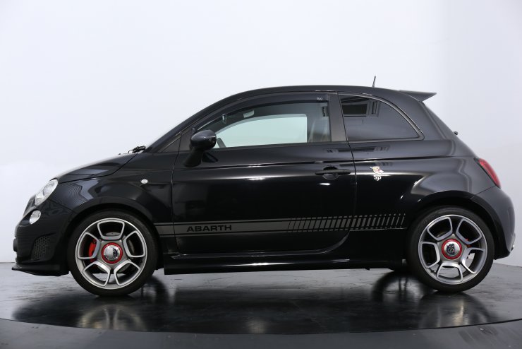 アバルト 595 competizione ブラウンシート Sabelt製セミバケット