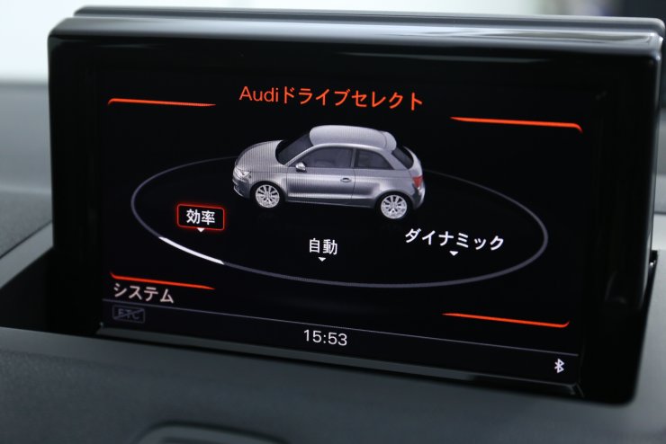 アウディ S1 2.0 4WD 6速MT セクタークロス/レザーシート(レッド