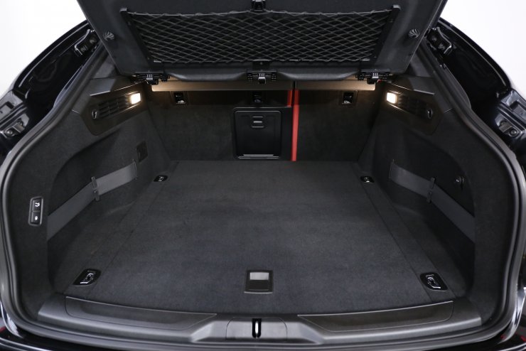 マセラティ レヴァンテ 3.0 4WD 1オーナー ドライバーアシスタンスPKG+