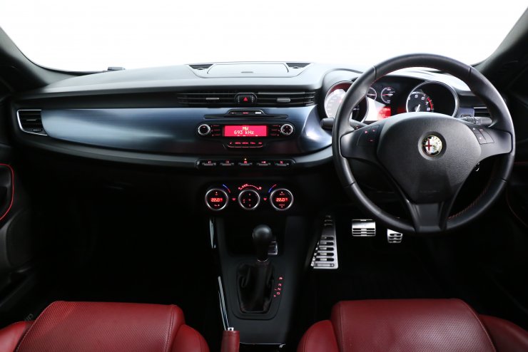 アルファロメオ ジュリエッタ Sportiva Special Edition 1オーナー 100