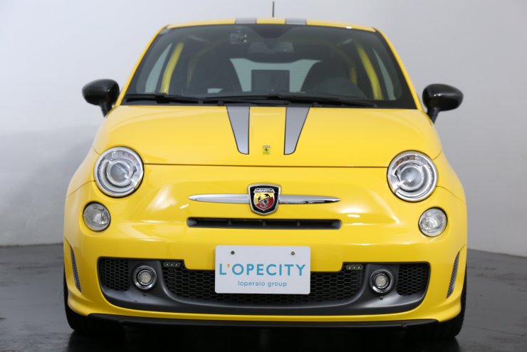 アバルト 695トリブートフェラーリ ジアッロモデナ299台限定 ブラック