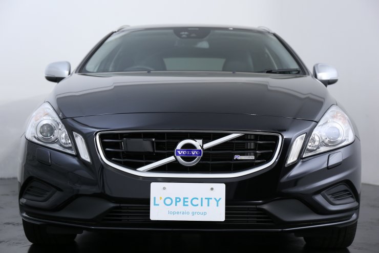 ボルボ V60 T4 Rデザイン 黒革 18インチAW ナビ ボルボ V60 T4 Rデザイン ブラックレザー 純正HDDナビバックカメラ 地