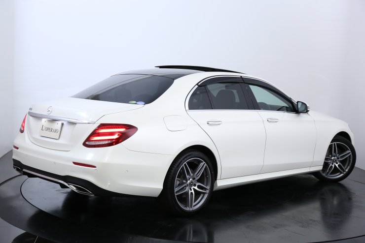 メルセデスベンツ Eクラス E250 AVANTGARDE Sports 低走行150km 現行